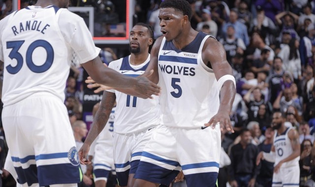 三节砍19+12，但罚球9中3！火箭队申京手感冰凉！基本功该练了