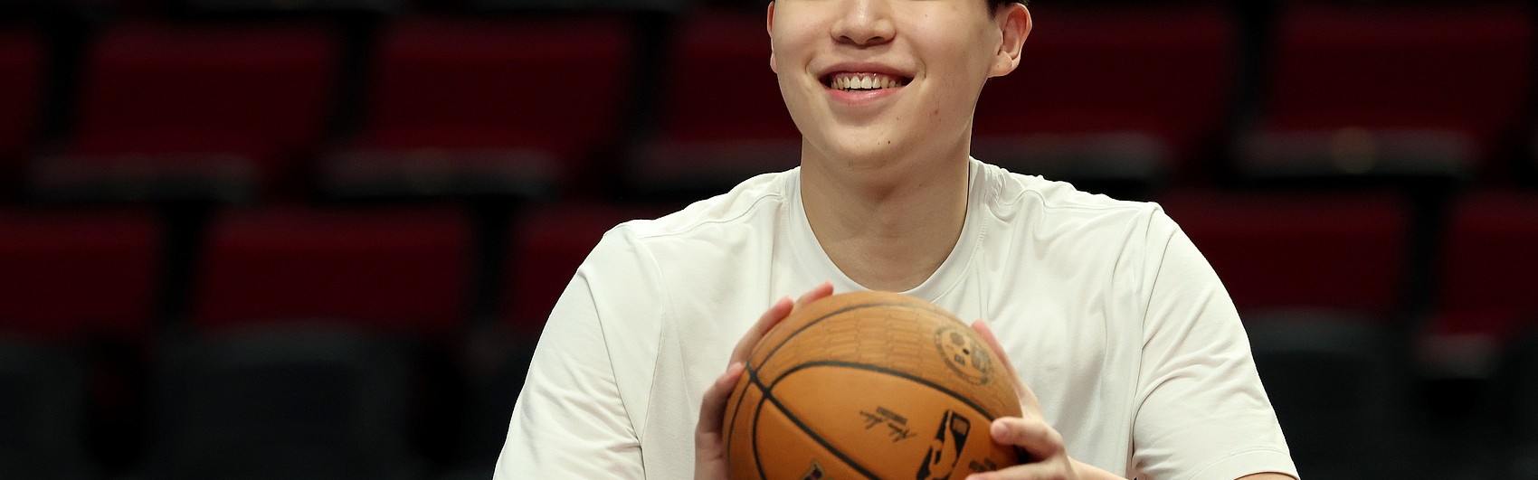 九游体育注册登录-入选NBA全明星新秀赛！工作室：恭喜杨瀚森 篮球旅程再添璀璨坐标