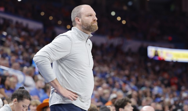 九游体育篮球比分-美记：近期传闻雄鹿、魔术和奇才都有意前灰熊主帅詹金斯